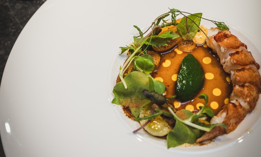 Image 3: Geniet van een 5-gangen Michelinster-menu vol smaak en nostalgie