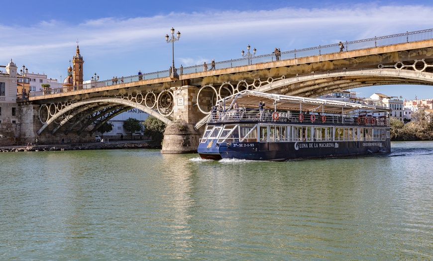 Image 7: Crucero por el río Guadalquivir para 1 adulto o 1 adulto y 1 niño