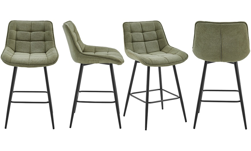 Image 6: Juego de 2 taburetes acolchados a cuadros, modelo Cliff, de Doosense