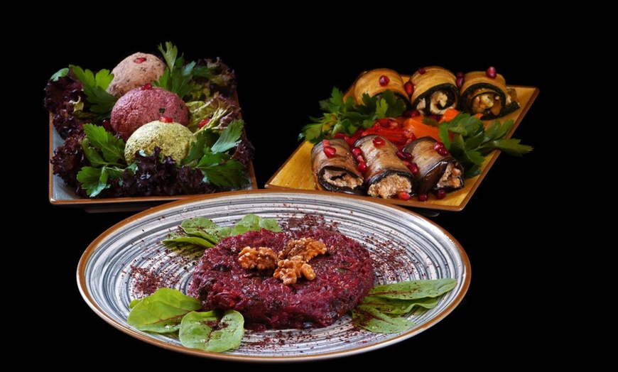 Image 1: Georgisches 2-Gänge-Menü nach Wahl für 2 oder 4 Personen