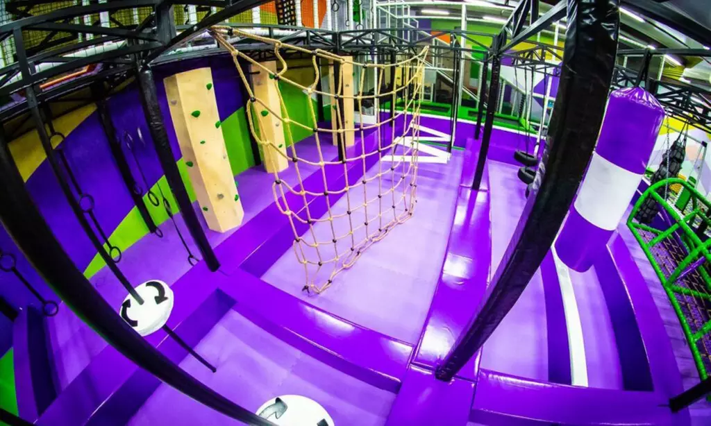 Całodniowe wejście do bawialni dla 1 dziecka z opiekunem