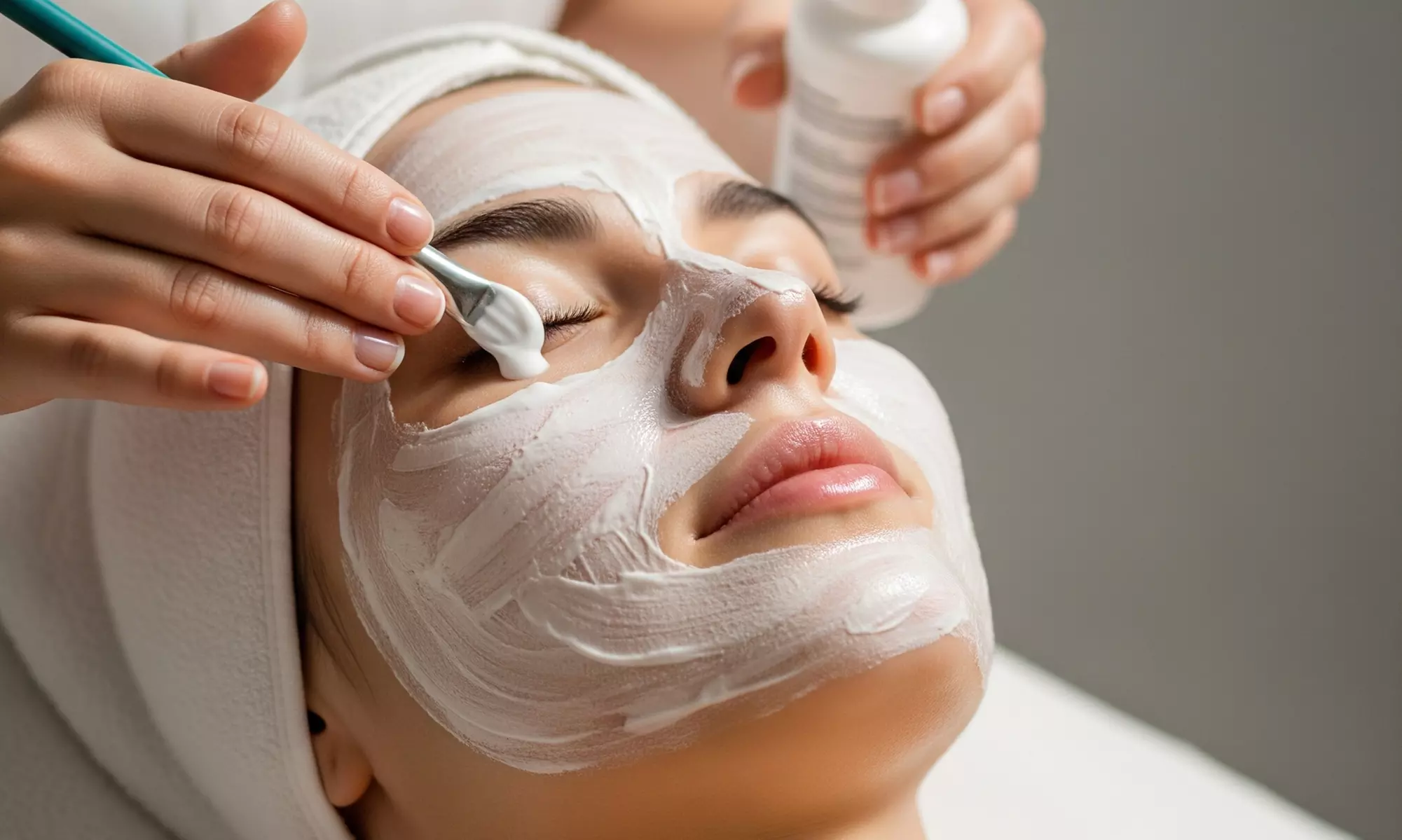 Cuida tu rostro con una hidrolimpiza facial de 7 o 12 pasos a elegir