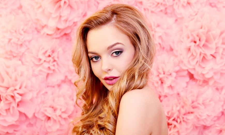 Image 2: Transform Your Look with a Luxury HydraFacial for Radiant Skin