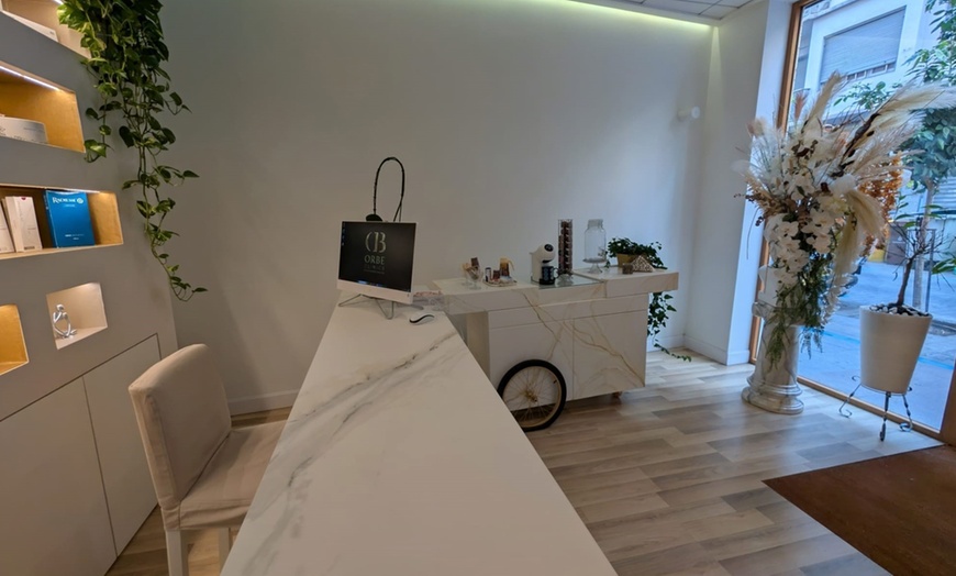 Image 7: Infiltración de 1 vial de relleno dérmico en labios