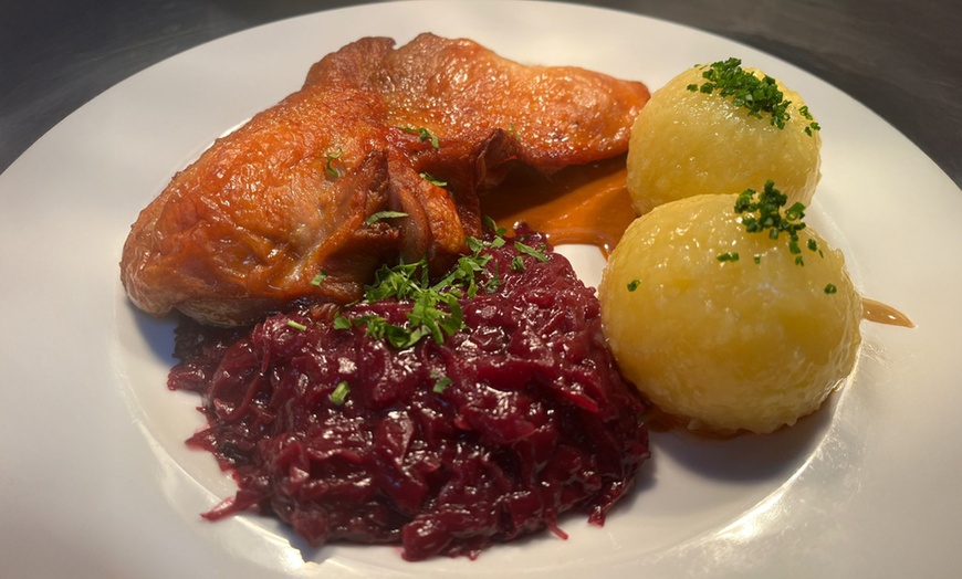 Image 1: Je 1 halbe Ente ohne Knochen aus dem Ofen für 4 Personen