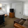 Image 10: All-suite hotel with near Seattle airport & shopping