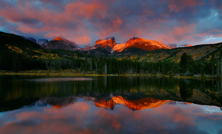 Image 1: Explore Night Sky or Sunrise Photography in Rocky Mountain Park
