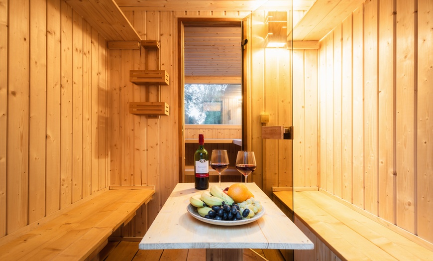 Image 2: 3 Tage mobile Sauna Deluxe L oder Cube M für bis zu 6 Personen