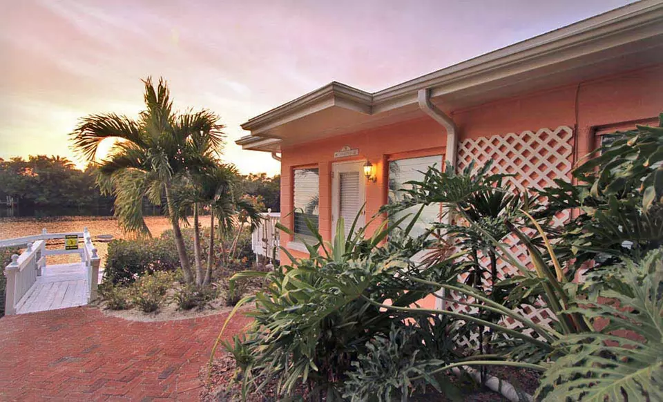 3-, 5-, or 7-Night Stay for Two in a Beach Vacation Bungalow at Siesta Key Bungalows in Siesta Key, FL - Primary Image