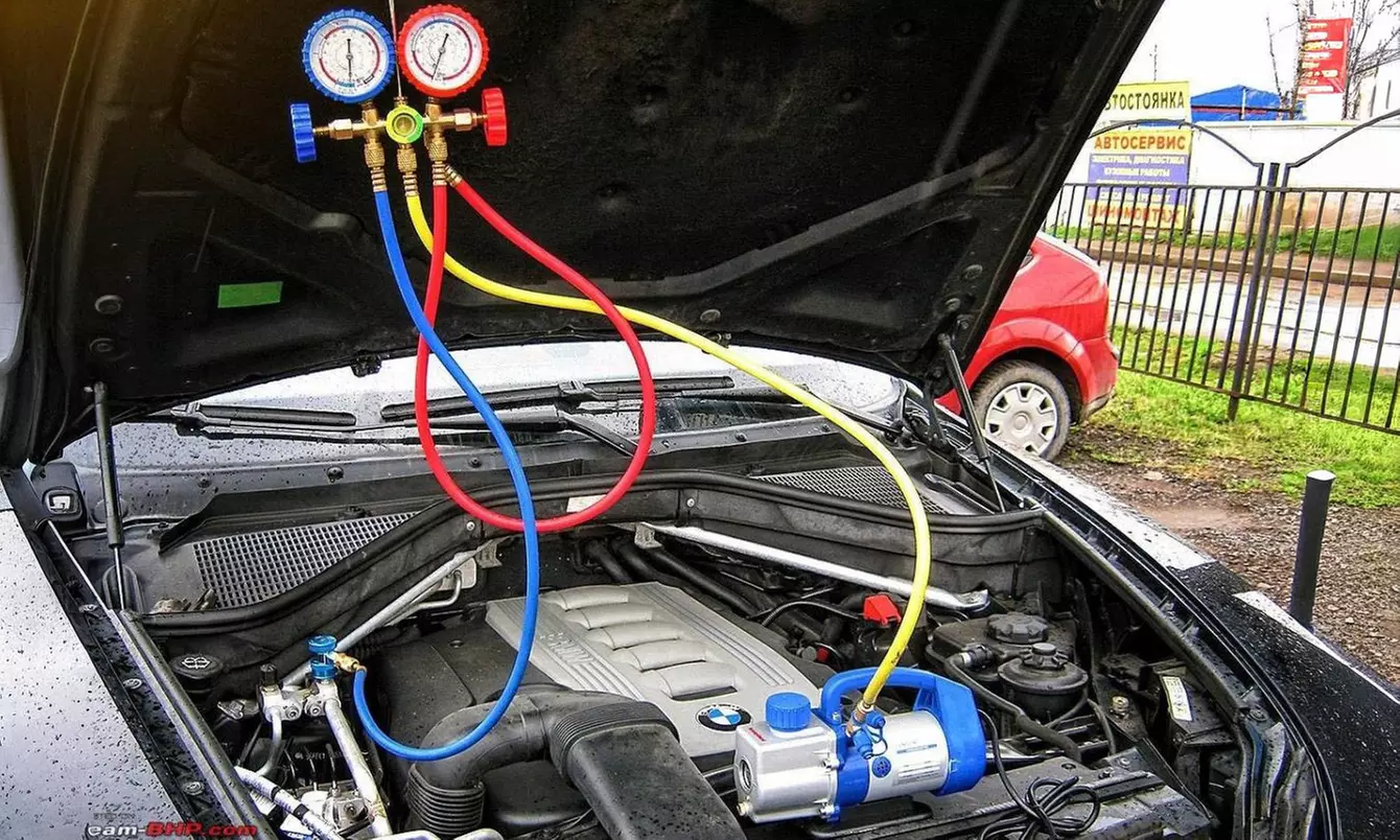 Recarga de aire acondicionado, con desinfección o pack premium