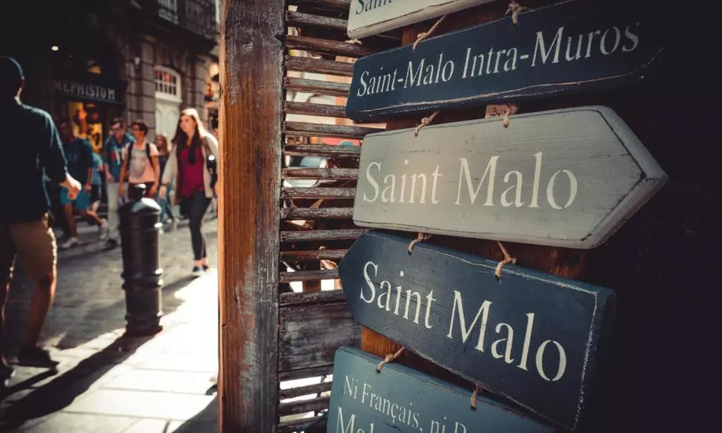 Proche Saint-Malo : yourte ou roulotte avec petit-déjeuner