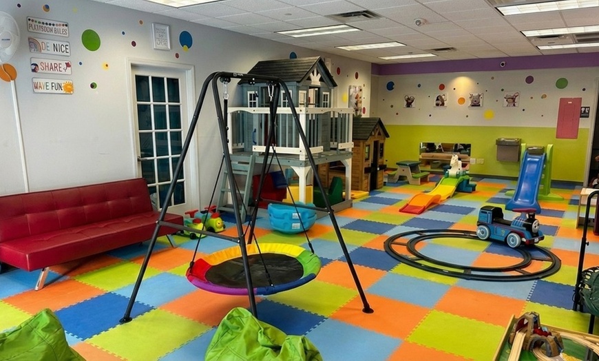Image 2: Indoor Playtime & Co-Working for Families