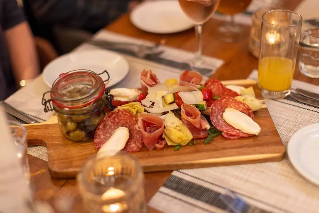 Devon: 1-3 Nights stay with Dining & Breakfast Options