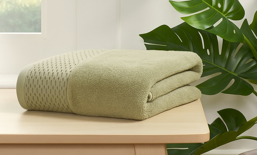 Image 4: Eden Weave 500gsm Bath Sheet