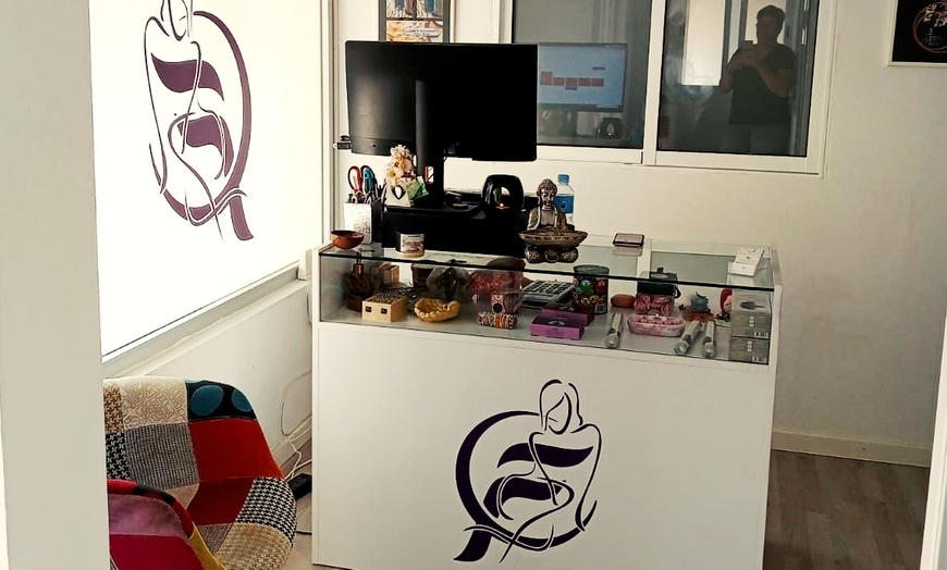 Image 5: 1 o 2 sesiones de peeling rejuvenecedor de vitamina C 