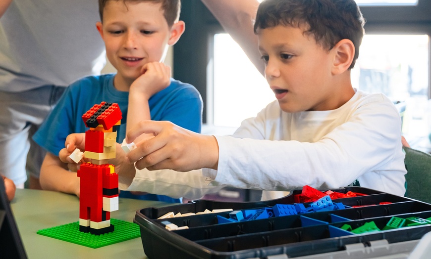 Image 12: Stages LEGO® créatifs et immersifs pour enfants à Bricks Factory
