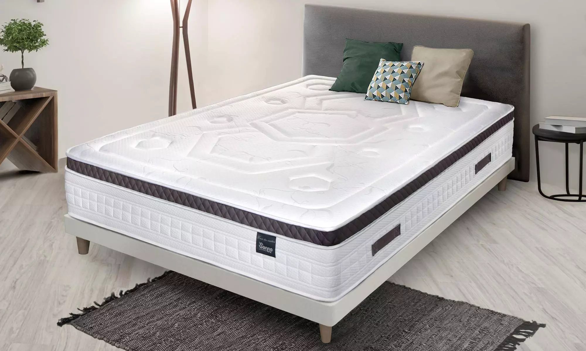 Matelas double face et noyau à ressorts ensachés avec indépendance totale de la literie, livraison offerte - Primary Image