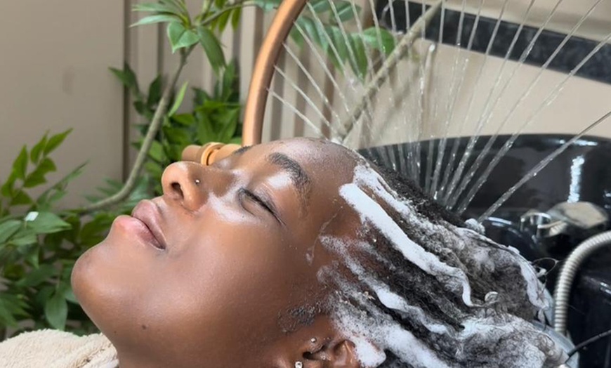 Image 3: Luxurious Japanese Head Spa with Massage and Blow Dry