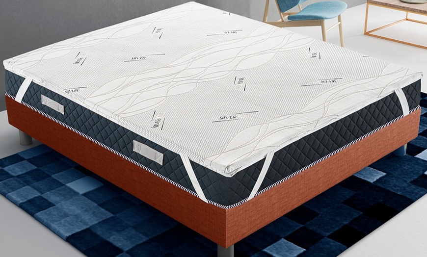 Image 1: Topper de 5 cm con memory foam y funda desenfundable