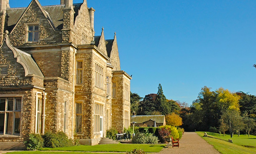 Image 2: Country House Break in Lincolnshire