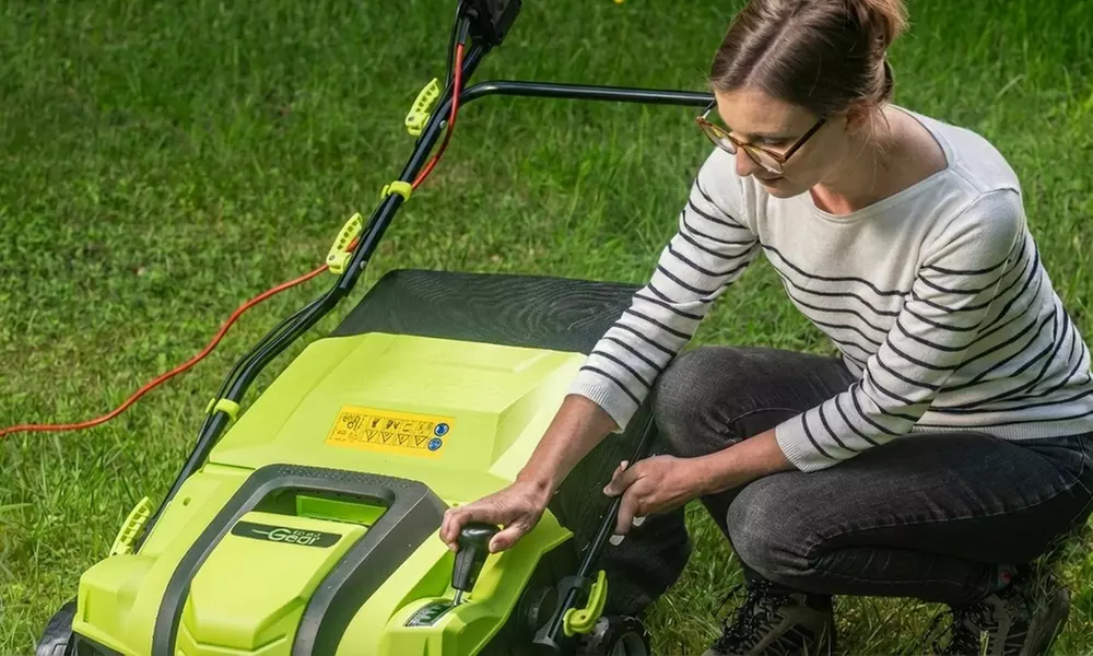 Garden Gear 2-in-1 Lawn Raker and Scarifier