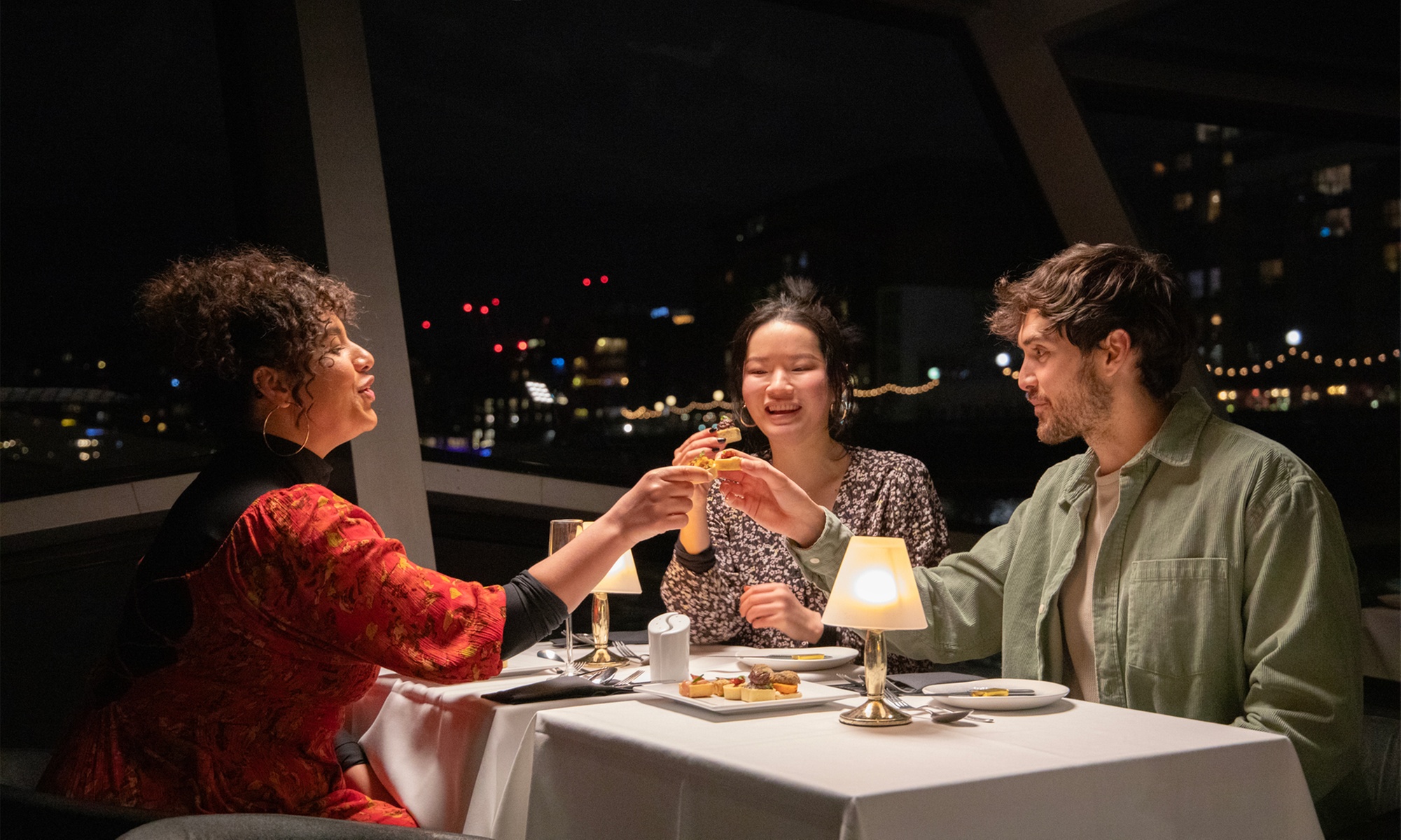 London River Thames Dinner Cruise: Exquisite Dining & Iconic Views