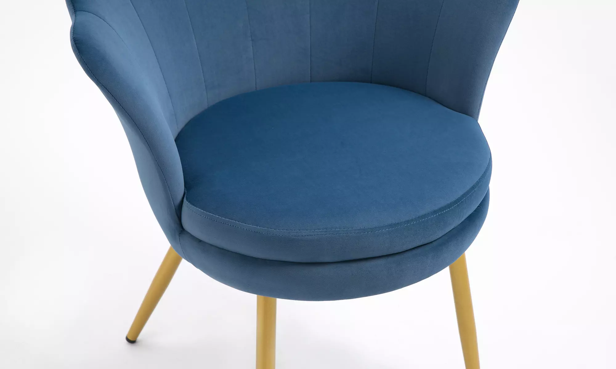 Silla con respaldo en forma de concha