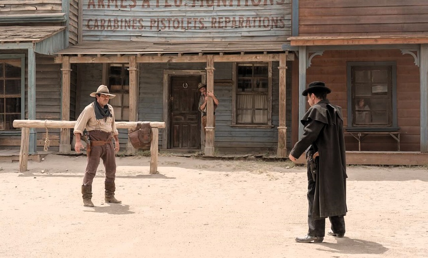 Image 8: 2 entradas de niño o adulto para el parque Fort-Bravo/Texas Hollywood