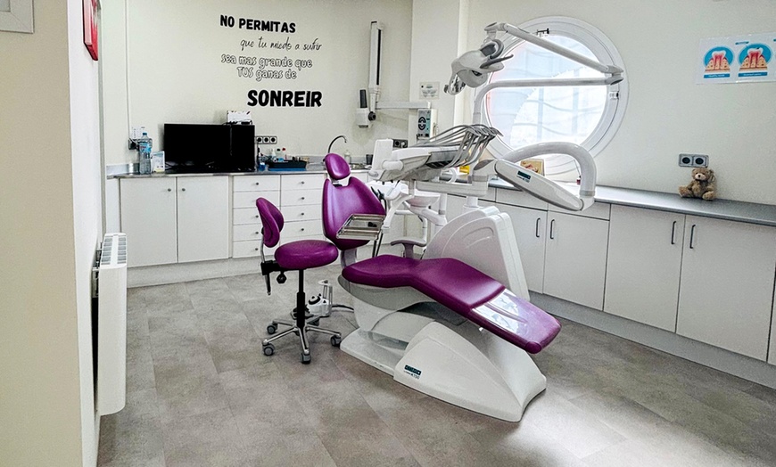 Image 2: Limpieza bucal completa con opción a curetaje de 1 o 2 arcadas para 1