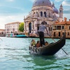 Image 1: Promenade guidée en gondole à Venise