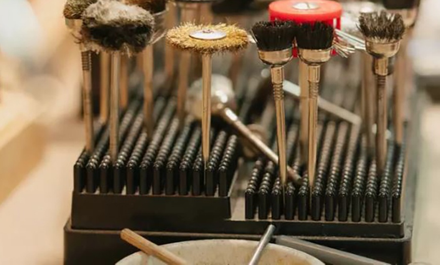 Image 2: Werde kreativ: 4-5 Std. Goldschmiedekurs für 1 oder 2 Personen