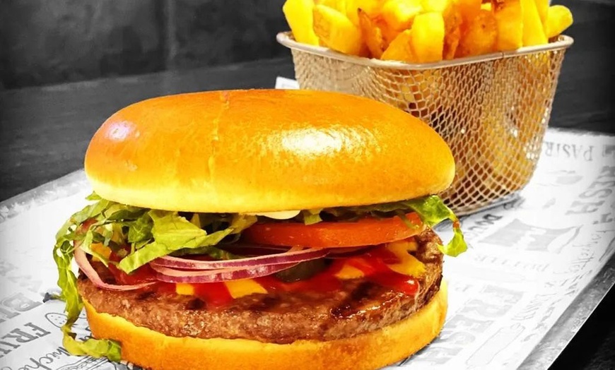 Image 1: Burger with any Drink for One, Two or Four at Brunch American Inspired