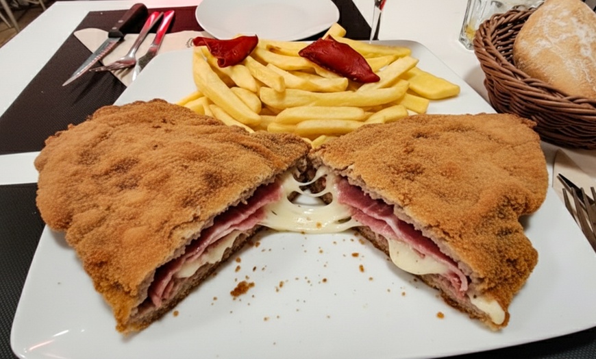 Image 1: Menú cachopón en el restaurante Valverde ★★★