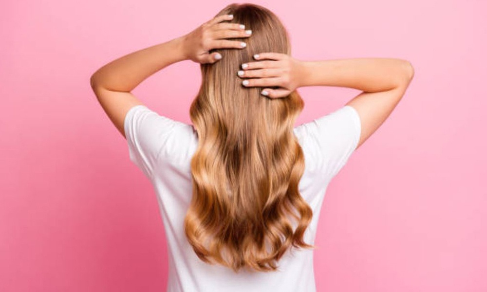 Sesión de peluquería con masaje, corte y tratamientos extra a elegir