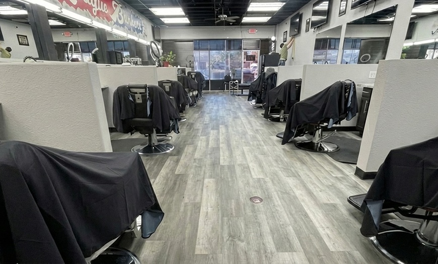 Image 4: Men's Haircut, Hot Towel Shave, Beard and/or Eyebrow Shape 