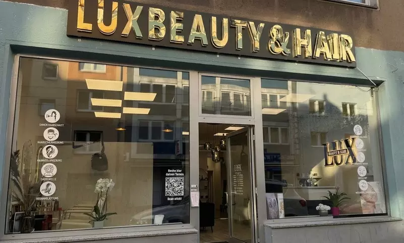 Waschen, Schneiden, Föhnen für 1 Dame, einlösbar für alle Haarlängen