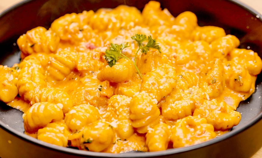 Image 5: Pasta Night for Two – Appetizer, Wine & Dessert Included 