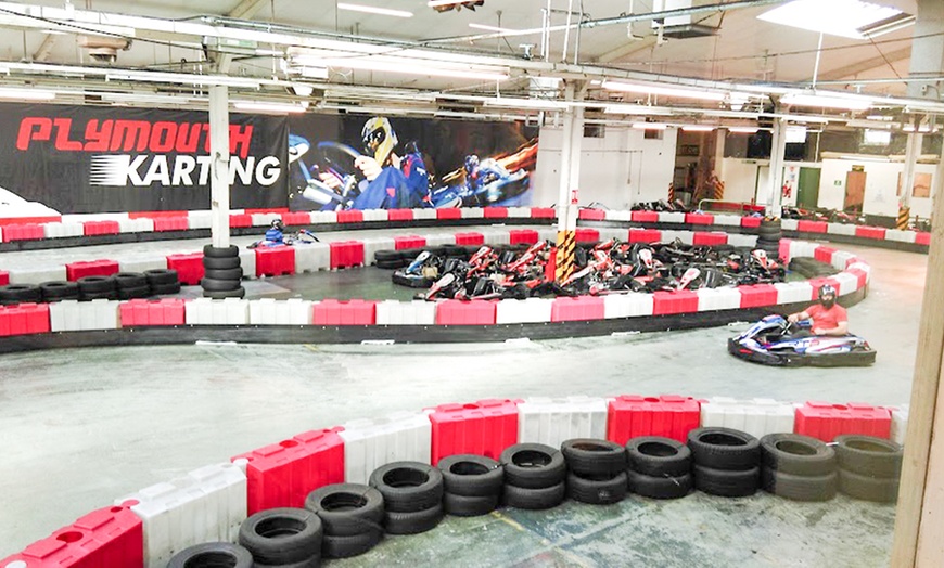 Image 2: Thrilling Go-Karting Fun: Two 10-Minute Sessions for 1, 2, or 4 People