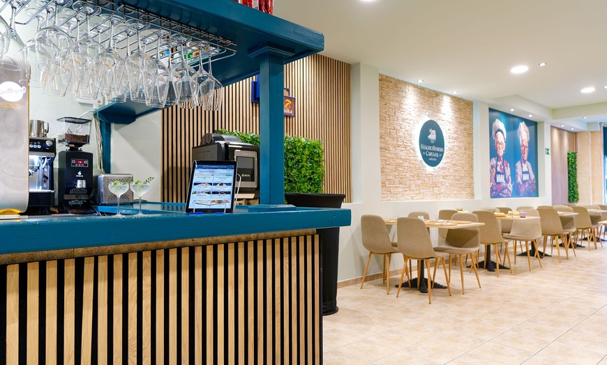 Image 11: Menú brunch para 2 o 4 personas con platos dulces y salados y bebidas