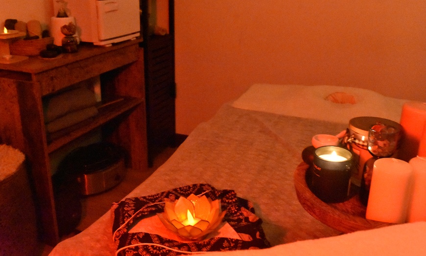 Image 8: 60 or 90-Minute Choice of Couples Massage With Hot Stone Upgrade