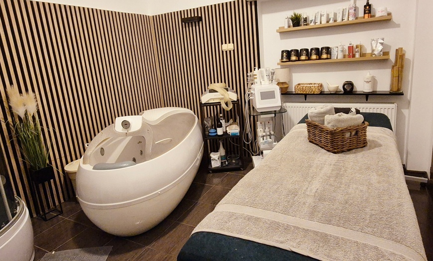 Image 2: Odkryj świat głębokiego relaksu: rytuały spa do wyboru