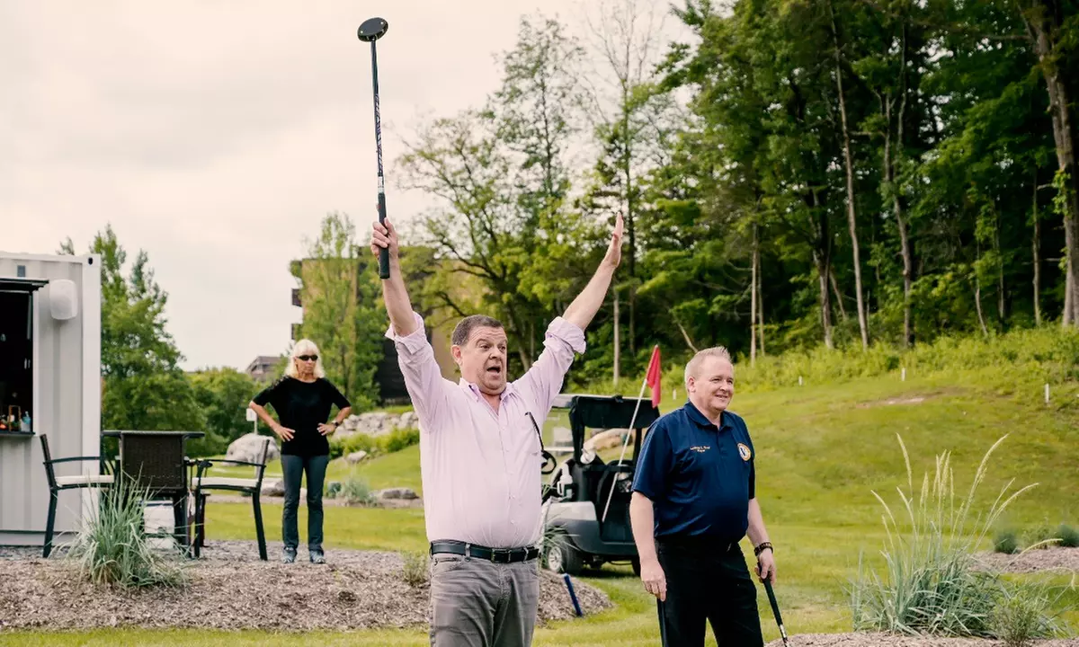 Join the Fun with 18 Hole Recreational Golf at 1 Club Park Golf 