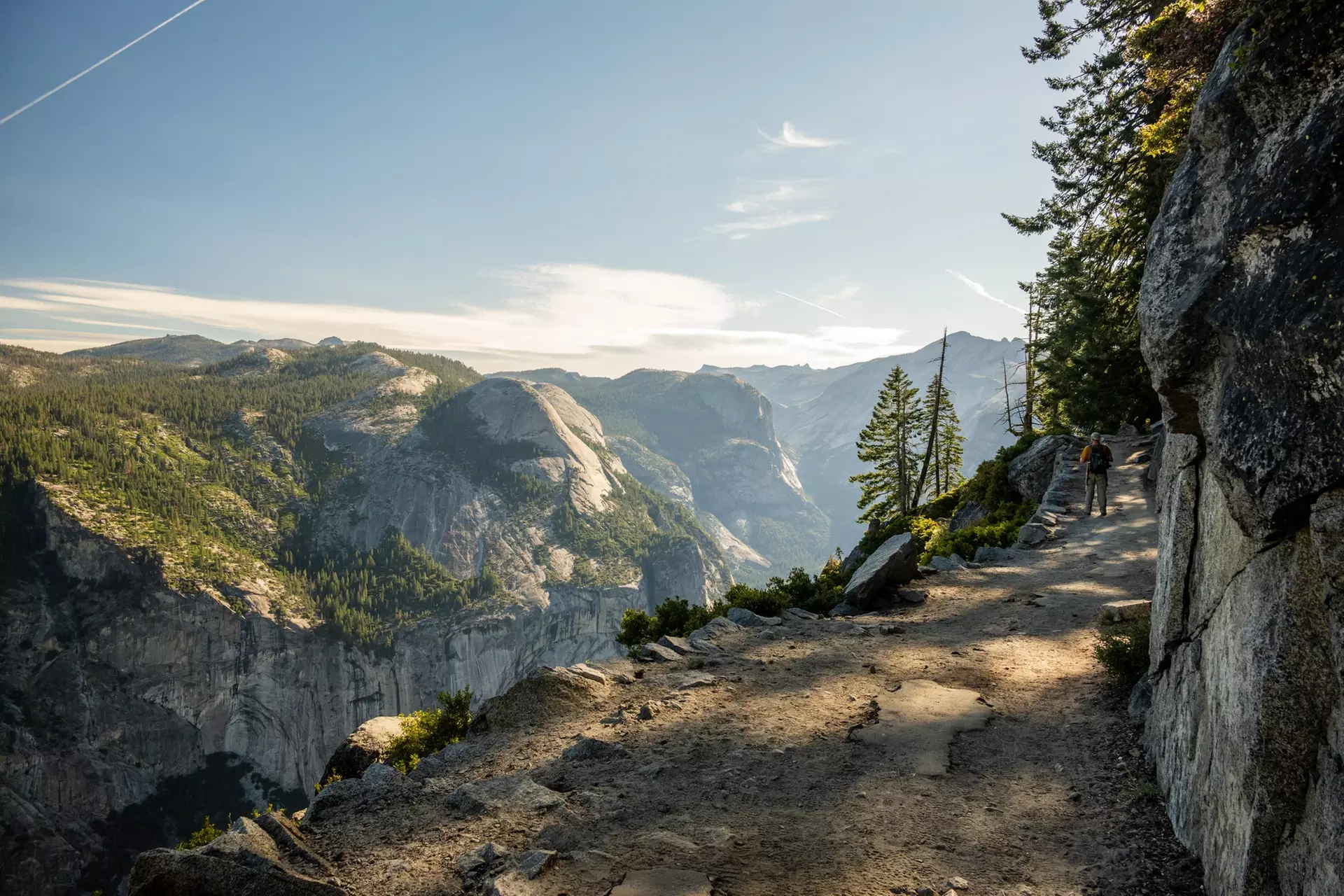 ✈ Yosemite: 4-Day Adventure with Air & Hotel from Worldee