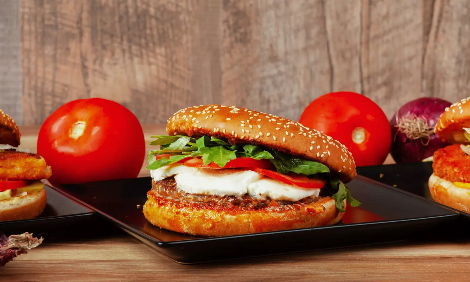 Burger-Menü mit Beilage nach Wahl inkl. Getränk für 1 - 4 Personen