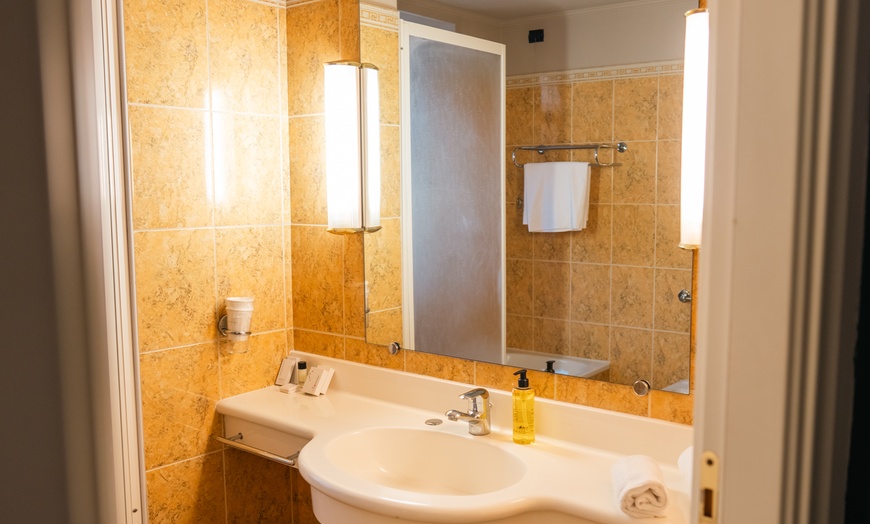 Image 8: Reggio Calabria 4*: camera Superior, colazione, mezza pensione e Spa