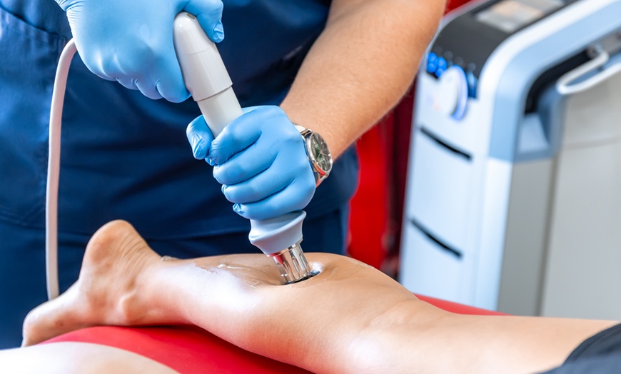 Image 4: 1 o 3 sesiones de fisioterapia con opción a maquinaria