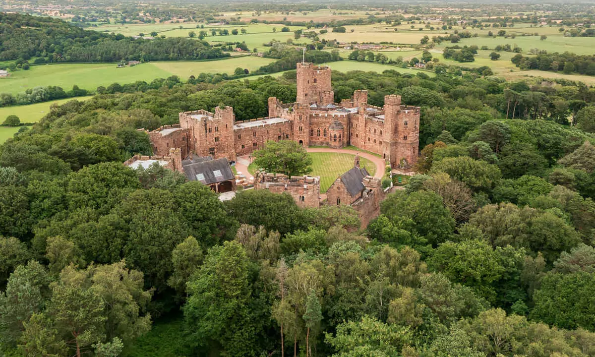 Cheshire: Luxury Dining Experience and 1 Night with Breakfast