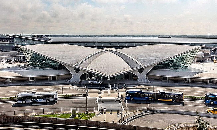 Image 3: 3, 5, 7, or 14 Days of Valet Airport Parking at JFK