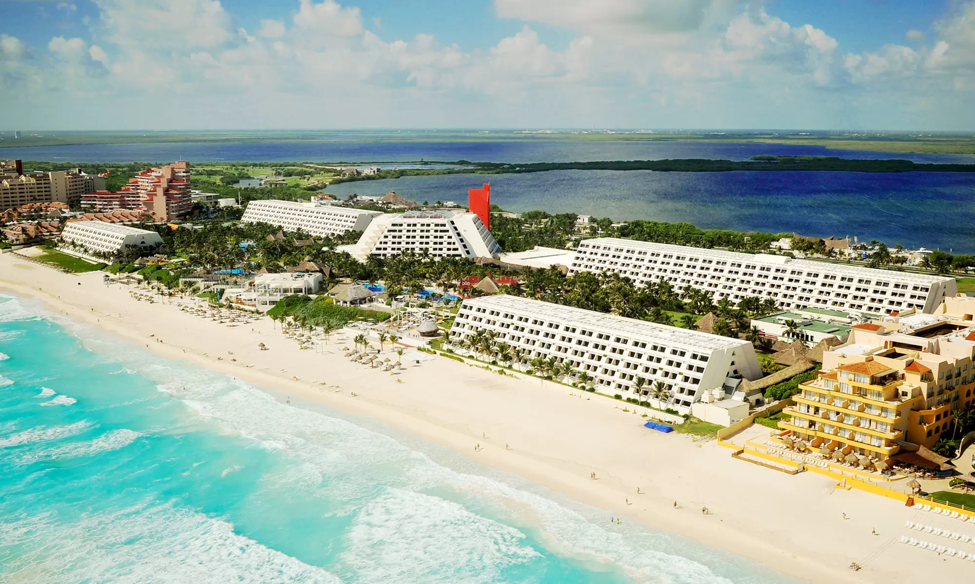 ✈ 6- or 7-Night All-Inclusive Grand Oasis Cancun. Price is per Person, Based on Two Guests per Room. - Primary Image