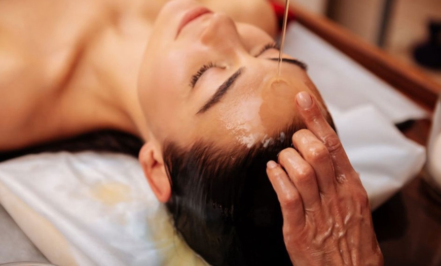Image 1: 1 ou 2 séances de massage du cuir chevelu Shirotchampi 